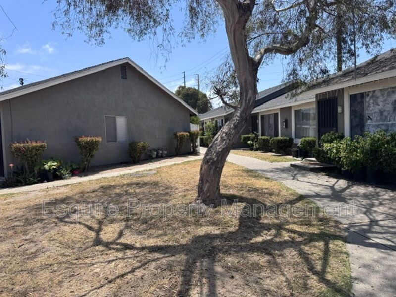 OXNARD Condo: 1834/1840/1850 PERICLES ST