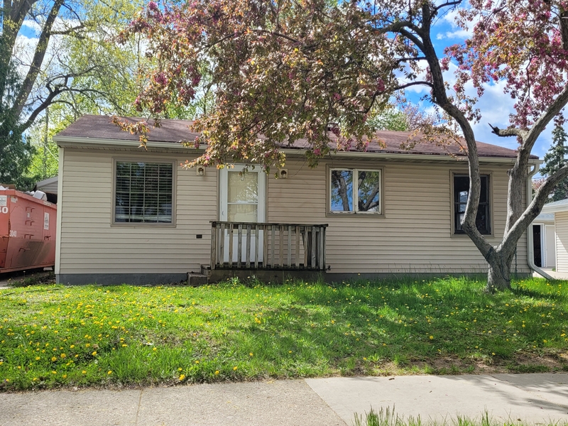 Appleton House: 2519 South Telulah Avenue
