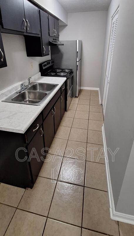 Radcliff Condo: 674 Knox Blvd