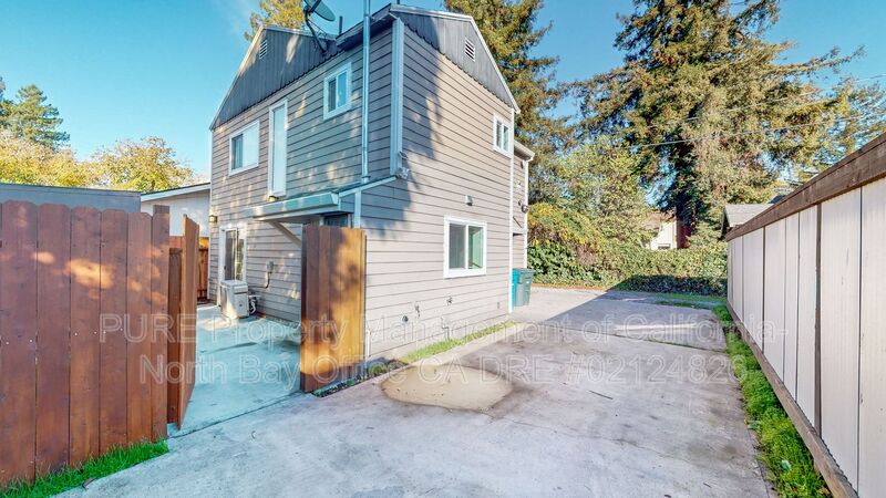 Santa Rosa Condo: 220 Olive Street