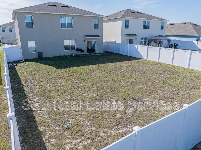 Bartow House: 3883 Resting Robin Avenue