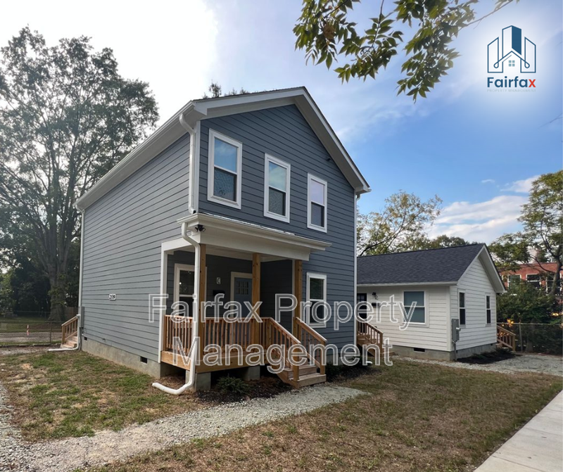 Durham House: 2109 Hart St. (CD)