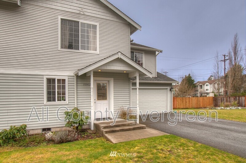 Puyallup Townhome: 10502 128th St E