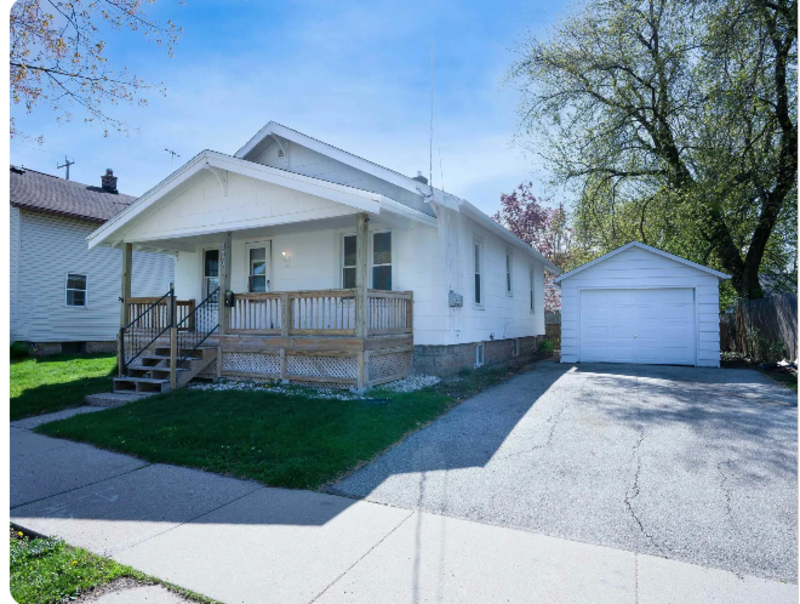 Appleton House: 909 North Drew Street