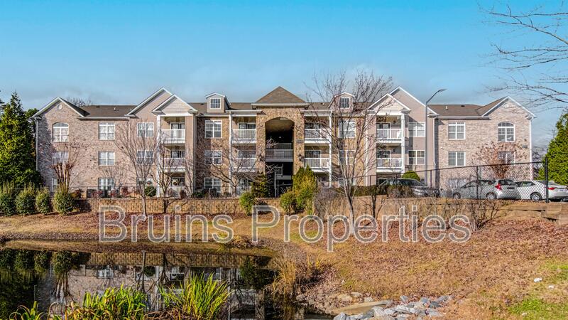 Greensboro House: 7108 West Friendly AvenueUnit 110