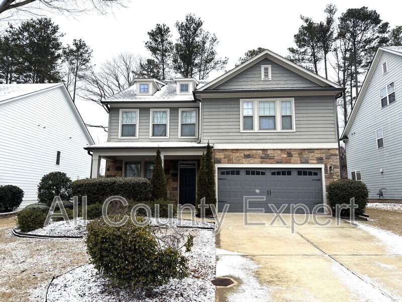 Cumming House: 920 Grove Valley Drive