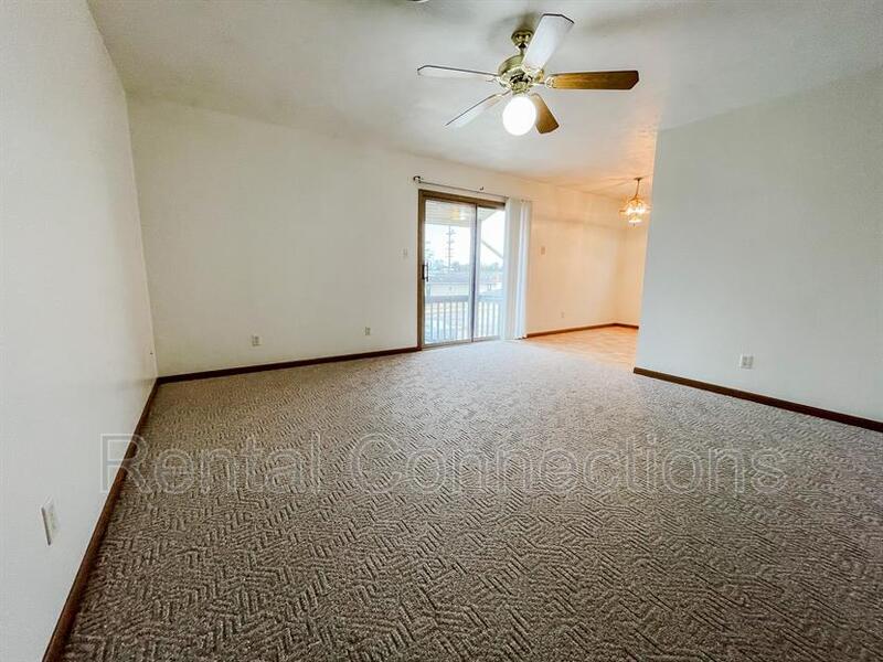 Energy Condo: 500 E College B4