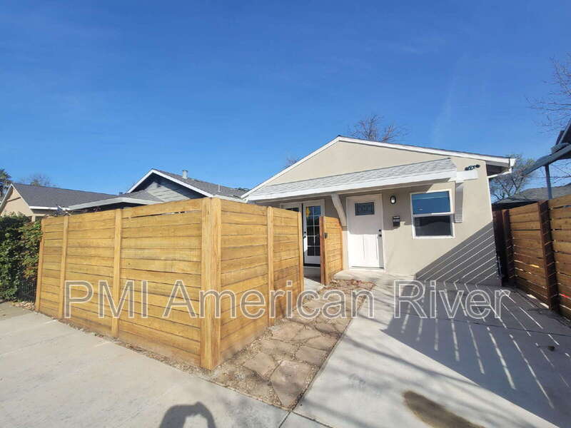 Sacramento House: 3825 7th Avenue