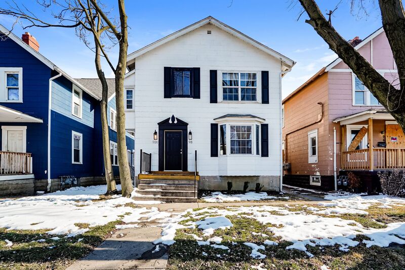 Columbus House: 98-100 N Hague Ave