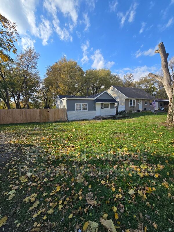 Columbus House: 2707 Woodland Avenue