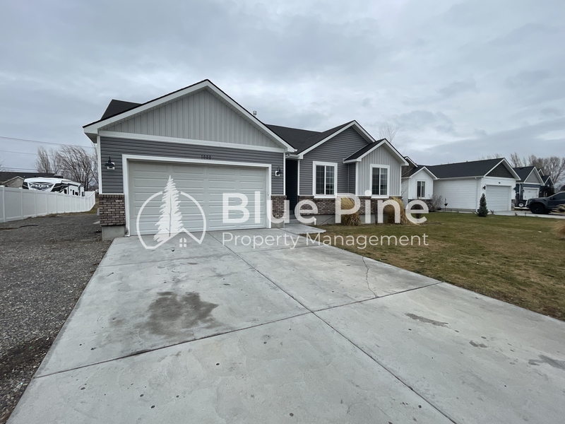 Idaho Falls House: 1000 Sloane Way