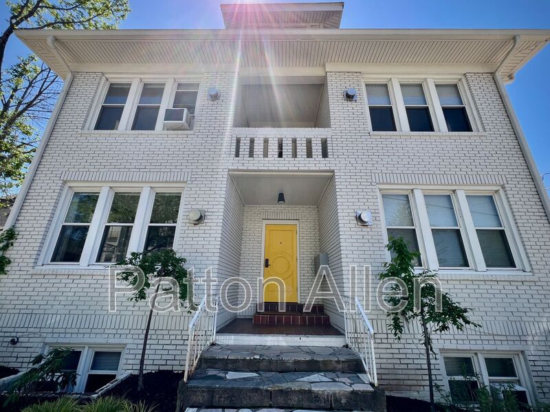 Asheville Condo: 205 Hillside St