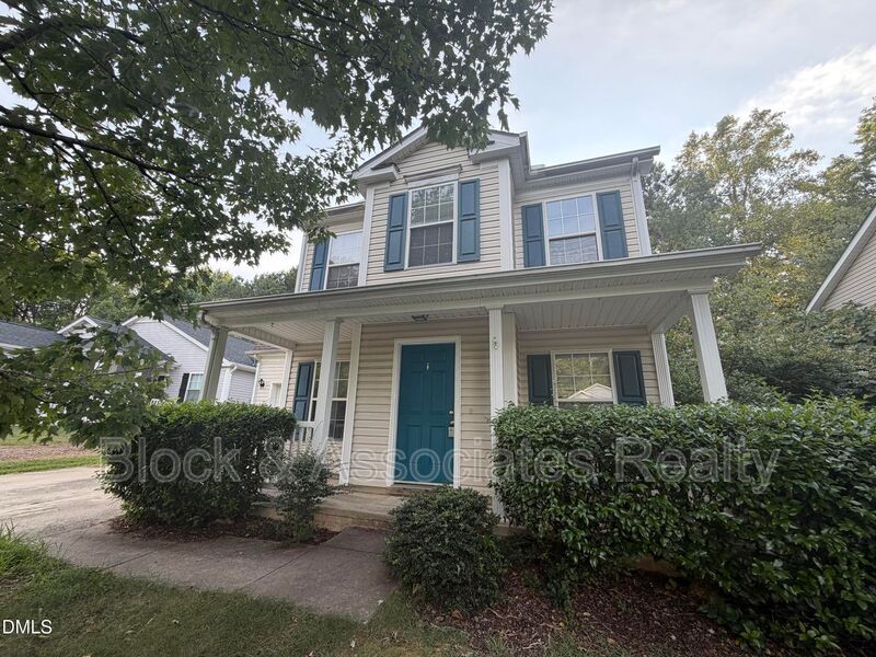 Apex House: 128 Evening Star Drive