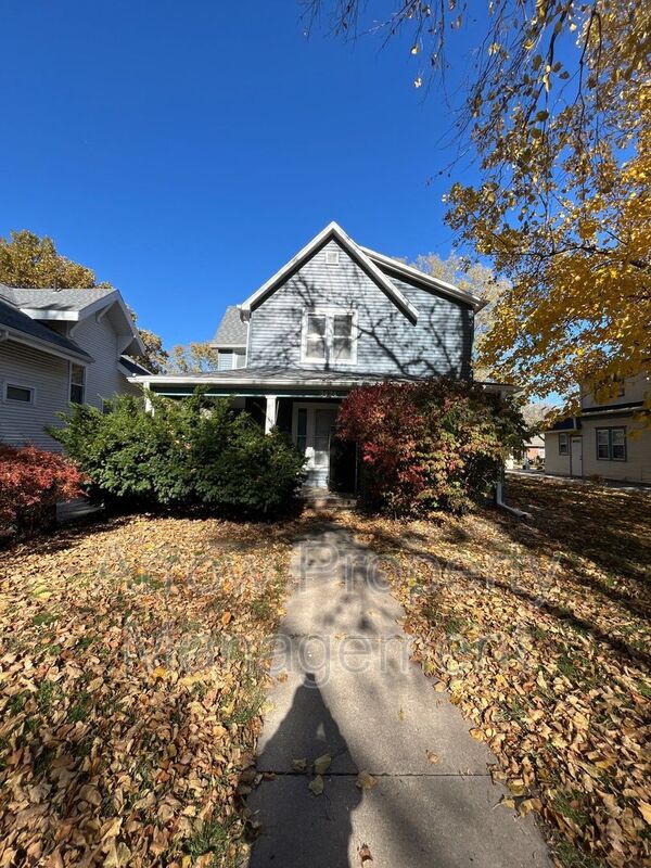 Lincoln Condo: 3424 S Street