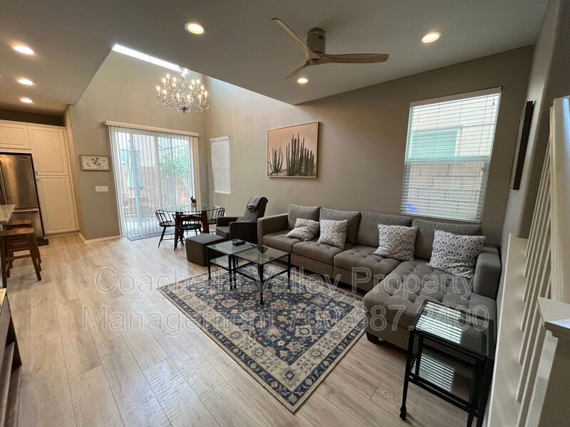 Palm Desert Condo: 321 Paseo Gusto