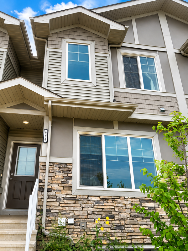 Edmonton House: 4239 Kinglet Drive NW