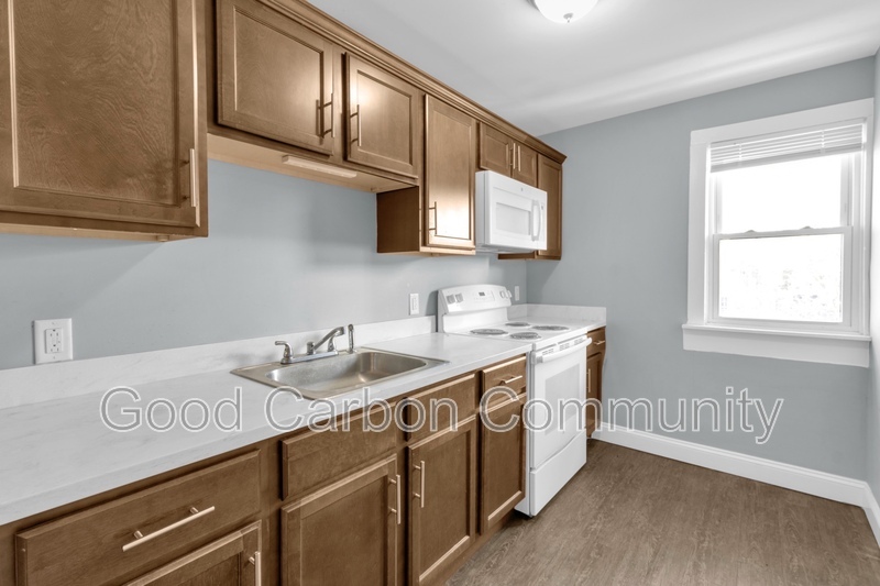 Buffalo Condo: 618 Elmwood Ave