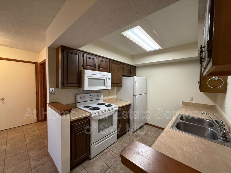 Springfield Condo: 3427 S Main