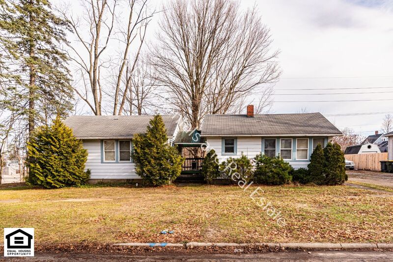 Kendallville Condo: 122 N Grant St