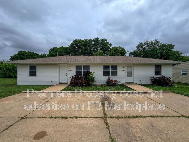 Independence Townhome: 18869 E Wigwam Dr