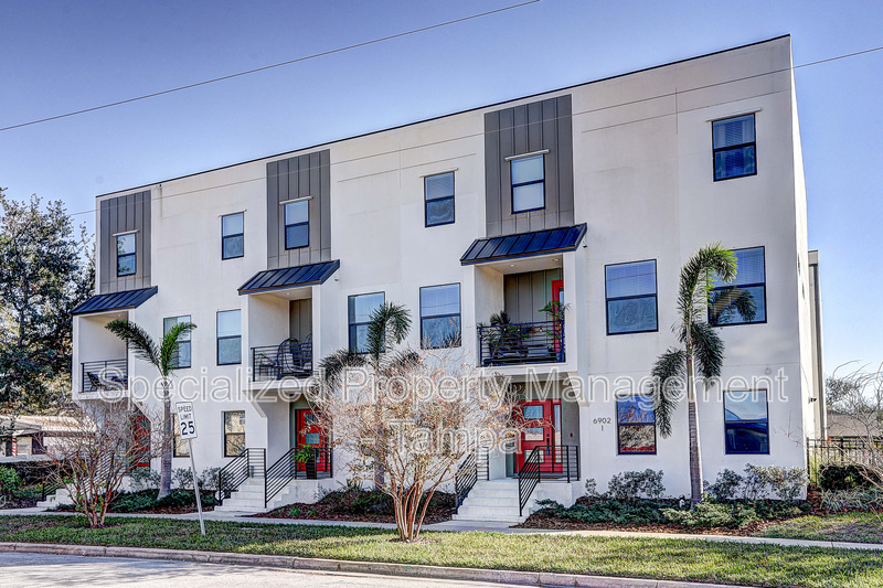 Tampa Townhome: 6902 S Macdill Ave