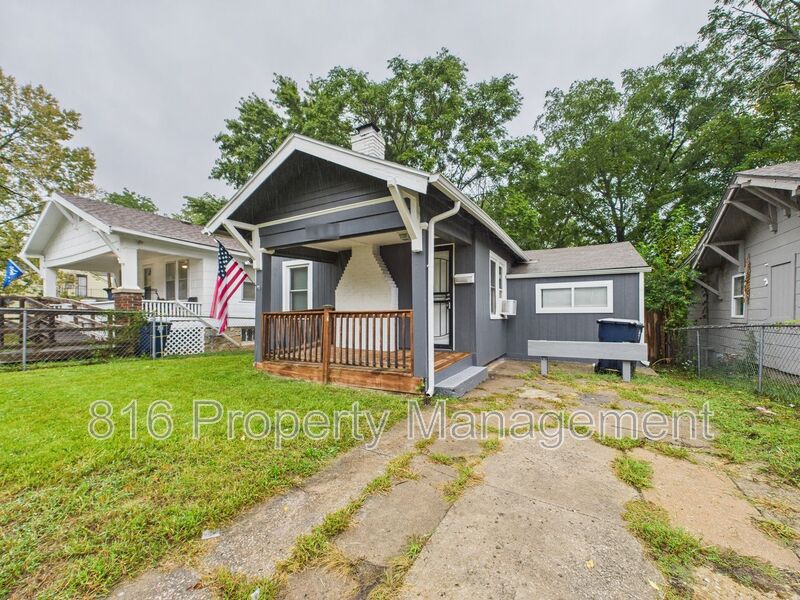 Kansas City House: 7403 Montgall Ave