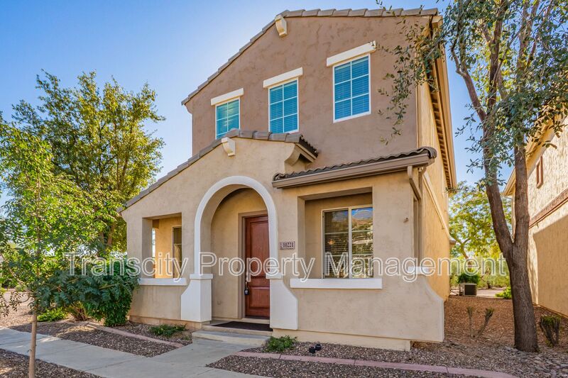 Mesa House: 10221 E Isleta Ave