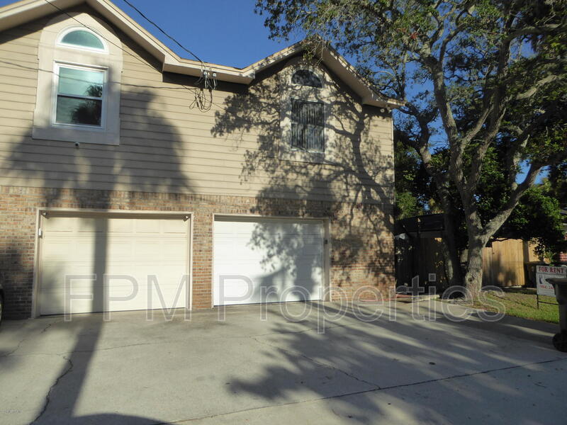 Atlantic Beach, Townhome: 176 East Coast Drive