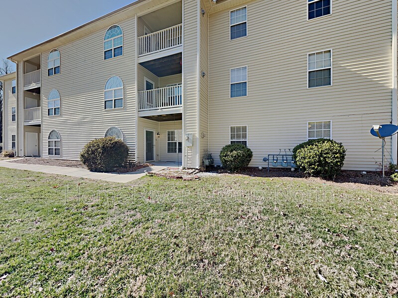 Request a Viewing for 133 James Rd, Unit 1B Tenant Turner