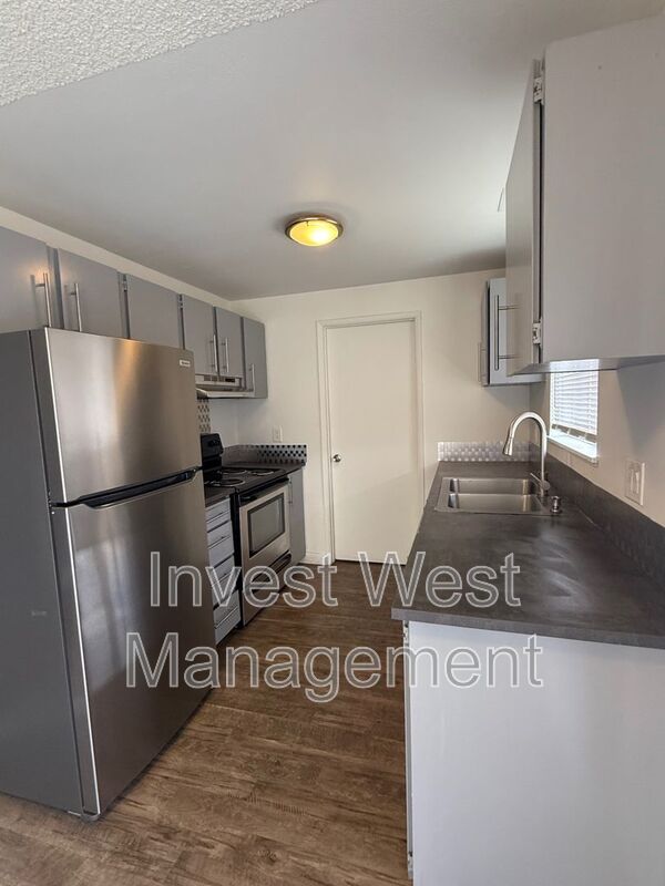 VANCOUVER House: 415 NE 104 AVENUE