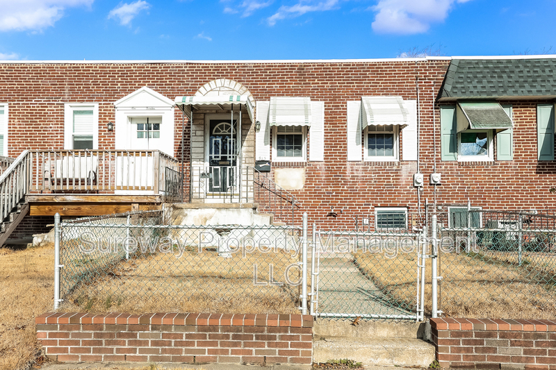 Bellmawr Townhome: 915 West Browning Road