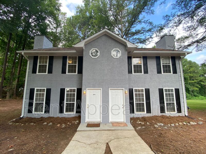 Request a Viewing for 2010 Oakwood Drive Tenant Turner