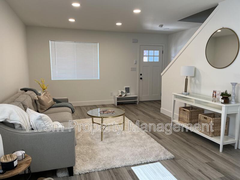 Oregon City Condo: 931 Prospect Street - 2