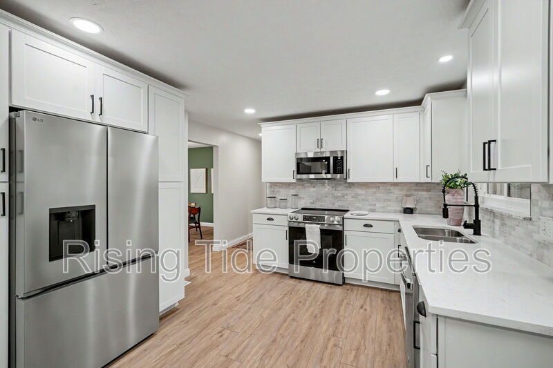 Beavercreek House: 2569 Richmar Dr