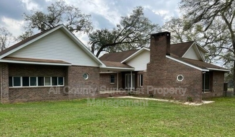 Monticello House: 2863 Government Farm Rd
