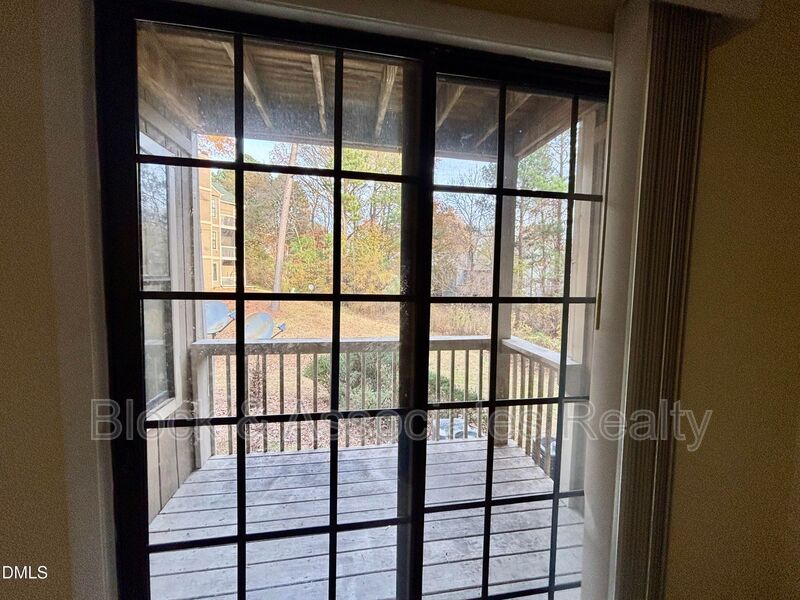 Durham Condo: 3704 CHIMNEY RIDGE