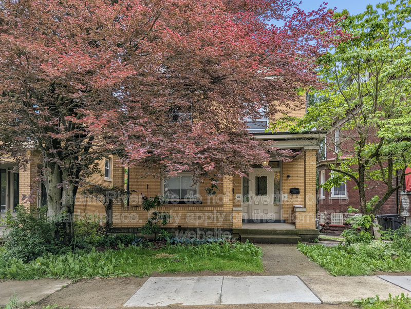 Pittsburgh Condo: 213 Giffin Ave