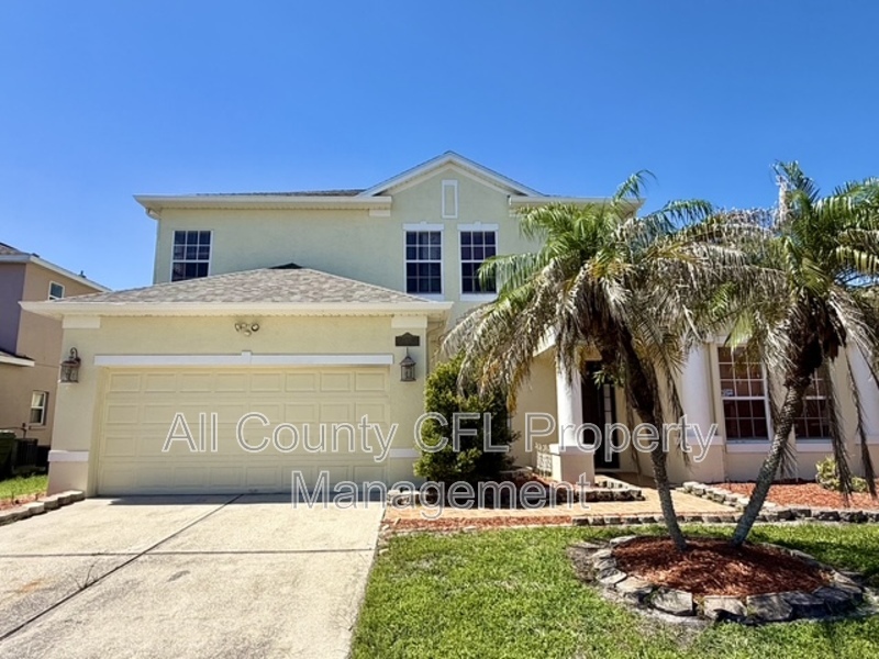 Kissimmee House: 2300 The Oaks Blvd