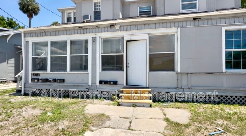 Daytona Beach House: 503 N Ridgewood