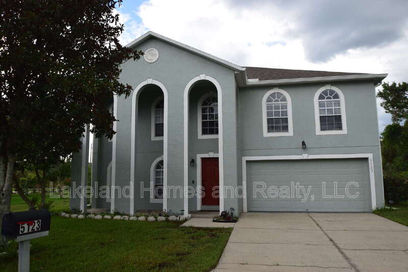 Lakeland House: 5123 Spanish Oaks Dr