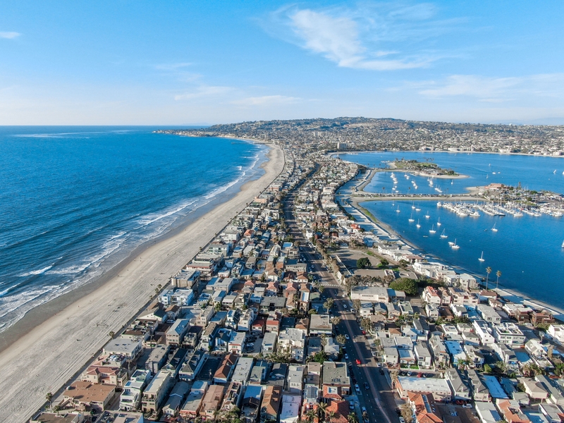 San Diego Condo: 718 Queenstown Court