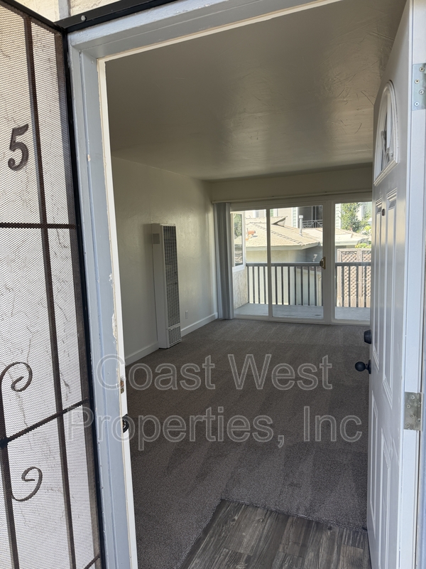 Carlsbad Condo: 381 Oak Ave - 05