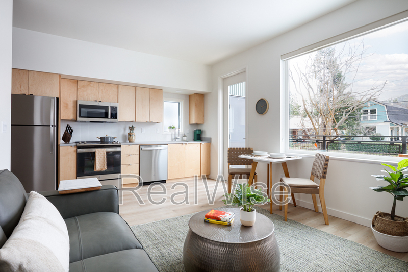 Ashland Condo: 1244 Quincy St