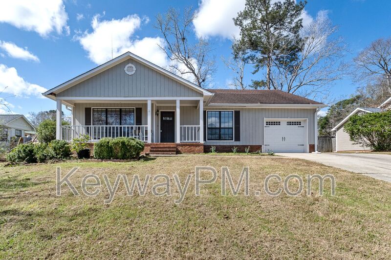 Martinez House: 137 Crawford Drive