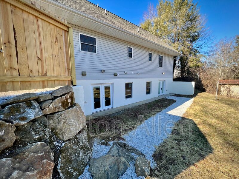 Asheville Condo: 24.5 Crestview Street
