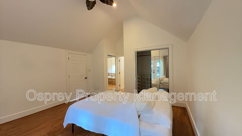 Spacious 4-Bedroom Norfolk Home with Sunroom & Fenced Backyard! - Photo 6