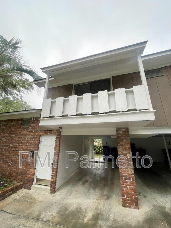 Columbia Condo: 3209 Wilmot Ave