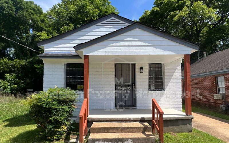 Memphis House: 2402 Shasta Avenue