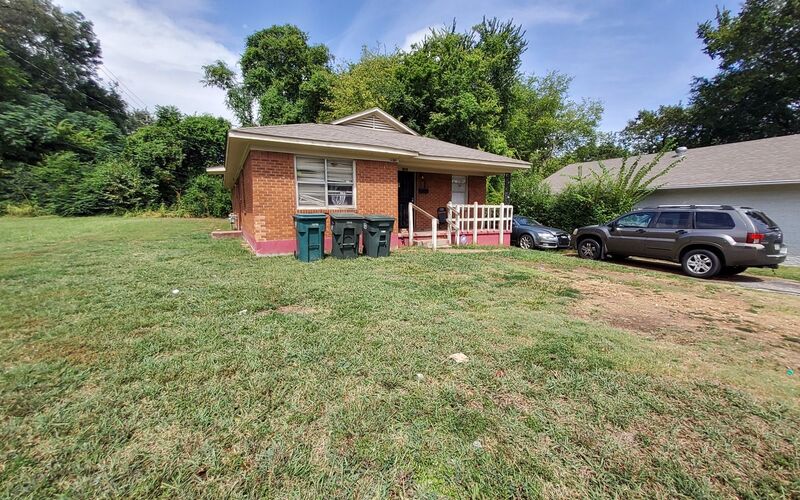 Memphis House: 2970 Hale Ave
