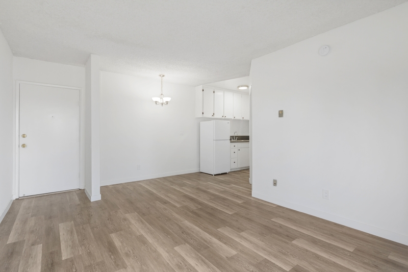 Los Angeles Condo: 12500 Culver Boulevard - 227